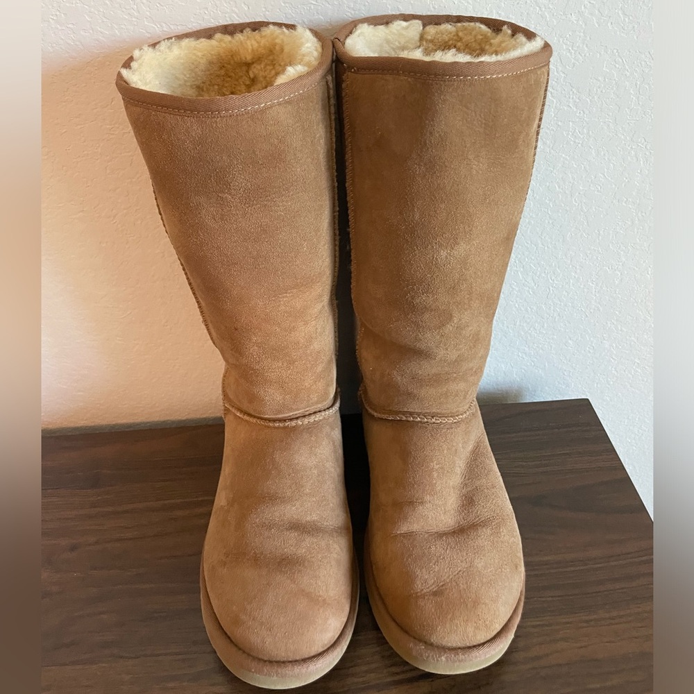 UGG Australia- Classic Tall II Boot - Picture 4 of 4